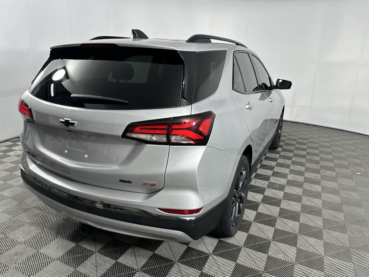 Used 2022 Chevrolet Equinox RS AWD/4WD image 8