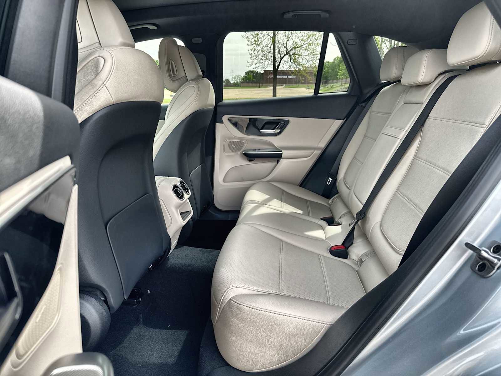 New 2026 Mercedes-Benz GLC 300 image 4