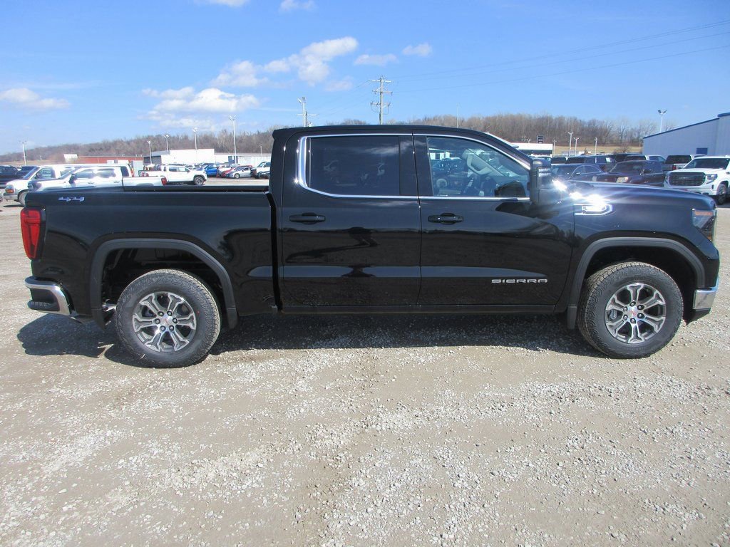 New 2026 GMC Sierra 1500 SLE w/ Max Trailering Package image 3