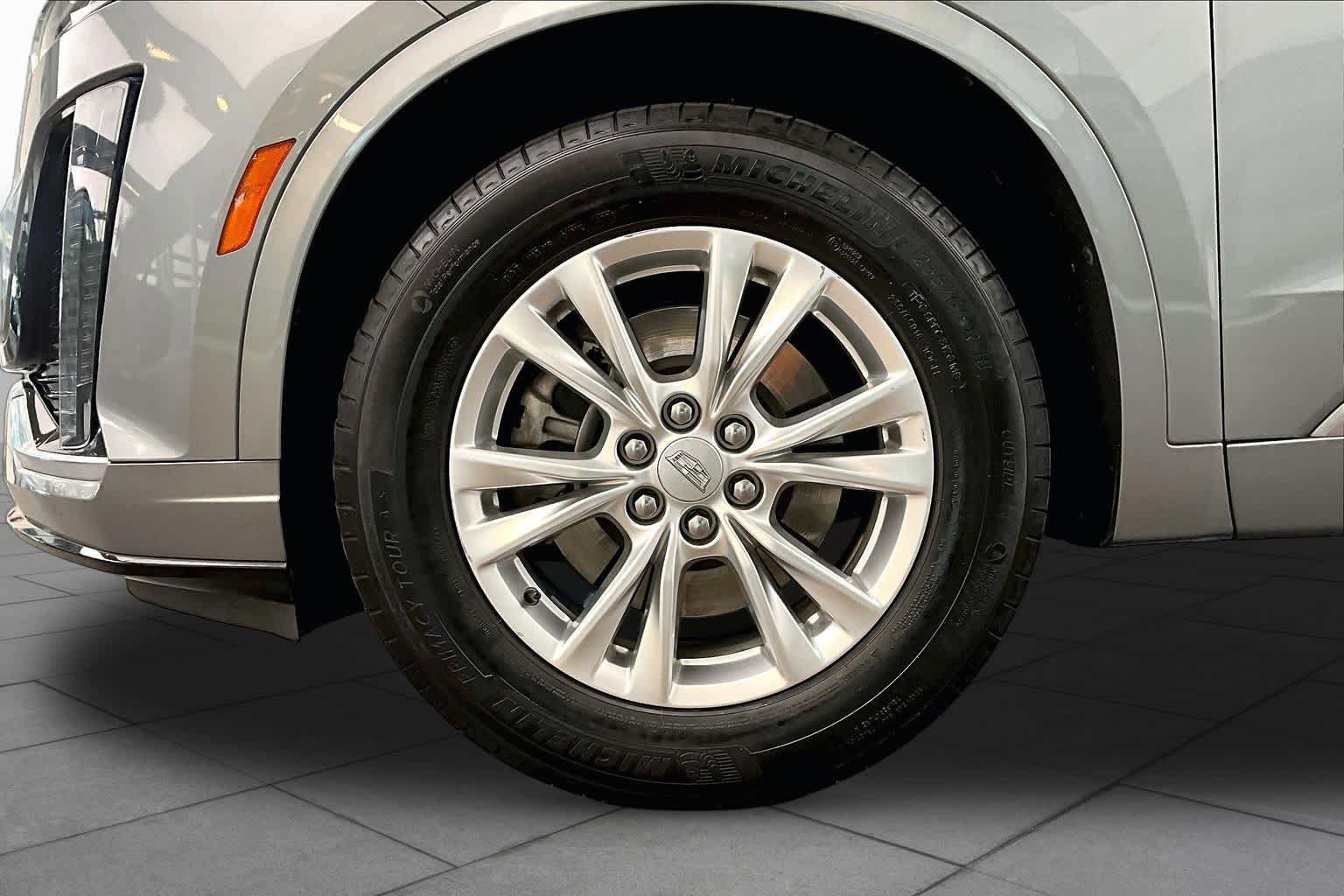 Used 2023 Cadillac XT6 Luxury FWD image 11