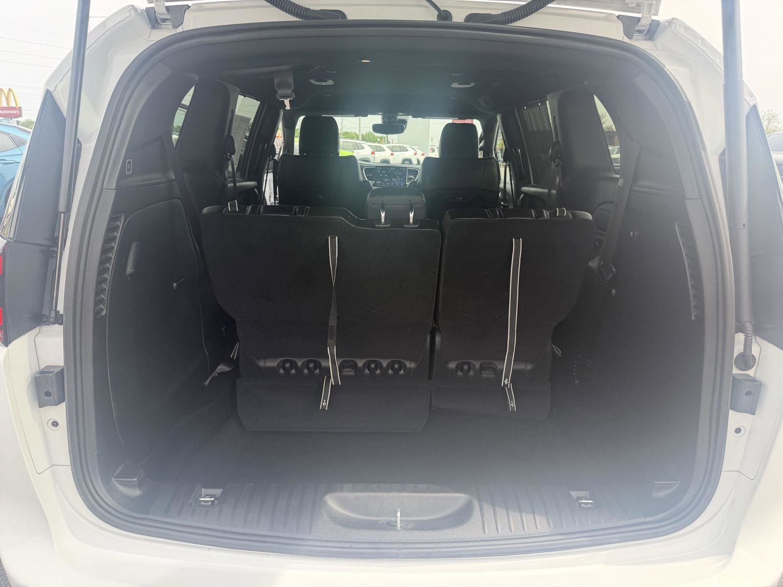 Used 2025 Chrysler Pacifica Select image 19