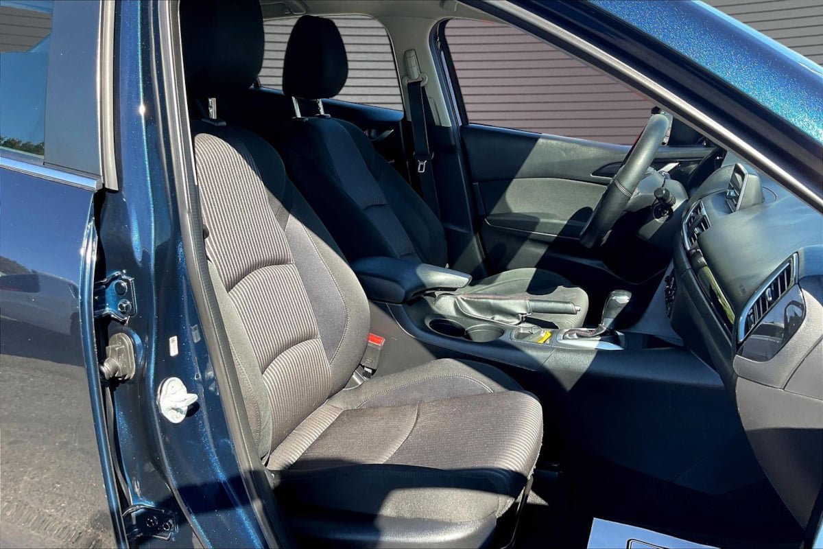 Used 2014 MAZDA MAZDA3 i Touring FWD image 27
