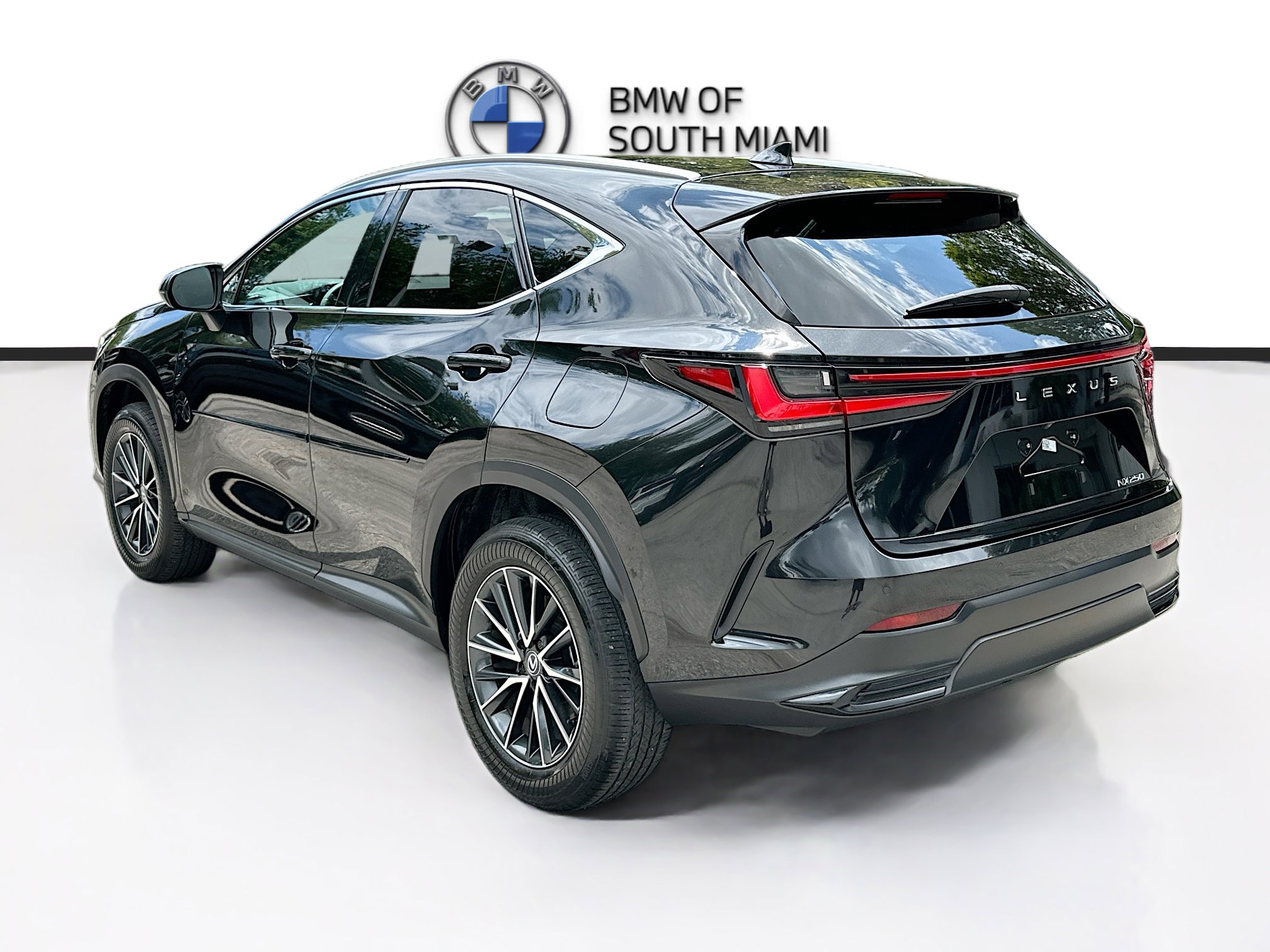 Used 2025 Lexus NX 250 FWD w/ Accessory Package (P2) image 5