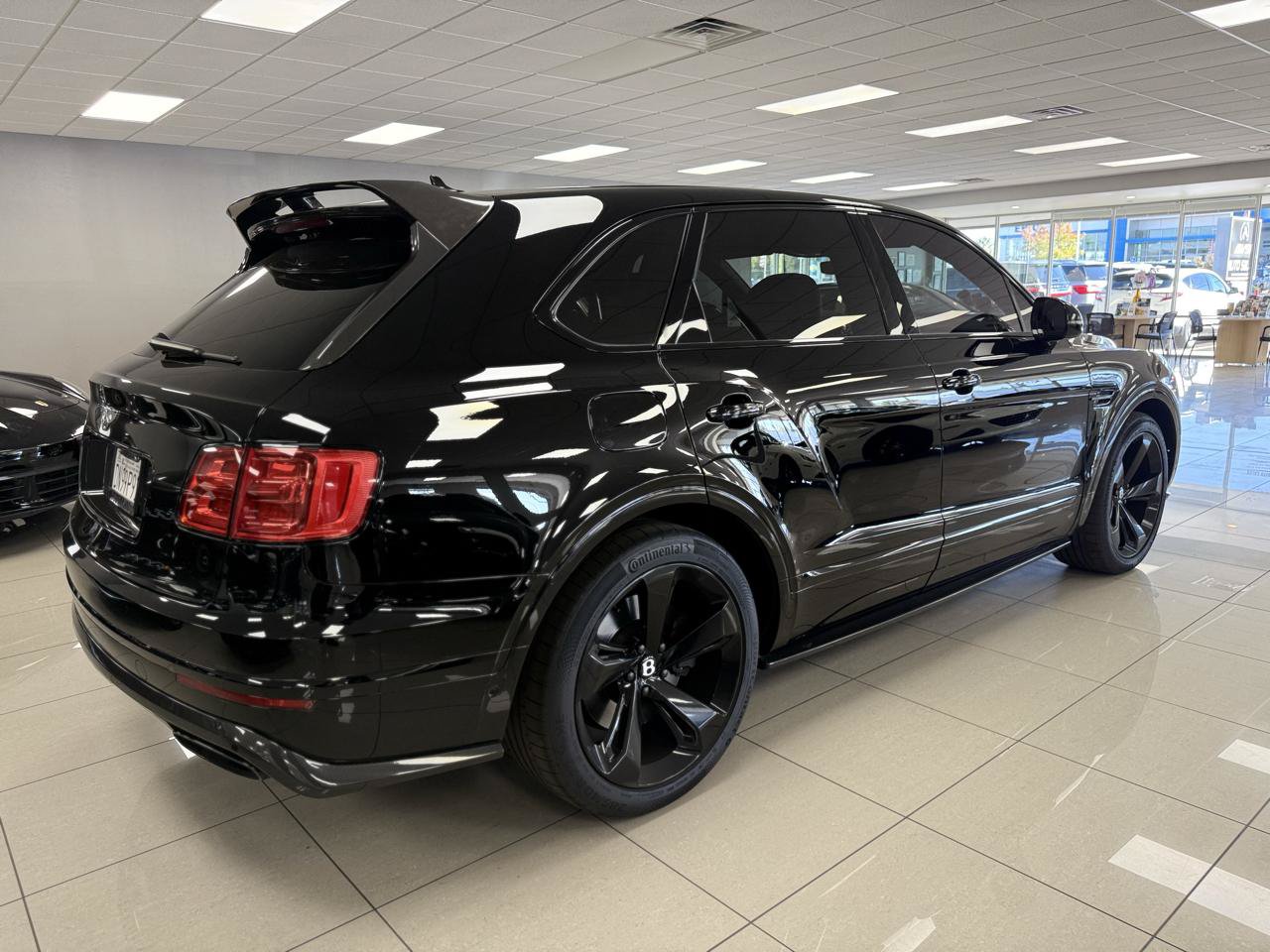 Used 2018 Bentley Bentayga AWD/4WD image 5