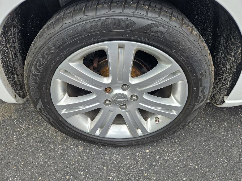 Used 2012 Chrysler 200 LX FWD image 20