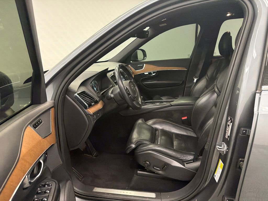Used 2018 Volvo XC90 T6 Inscription w/ Convenience Package image 9