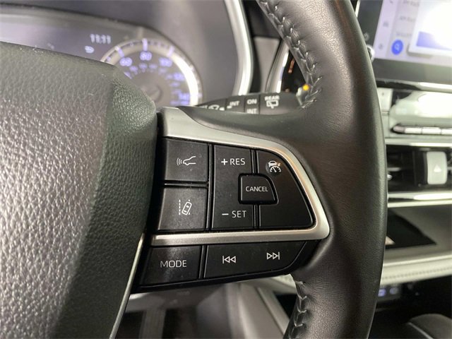 Used 2024 Toyota Highlander XLE image 18
