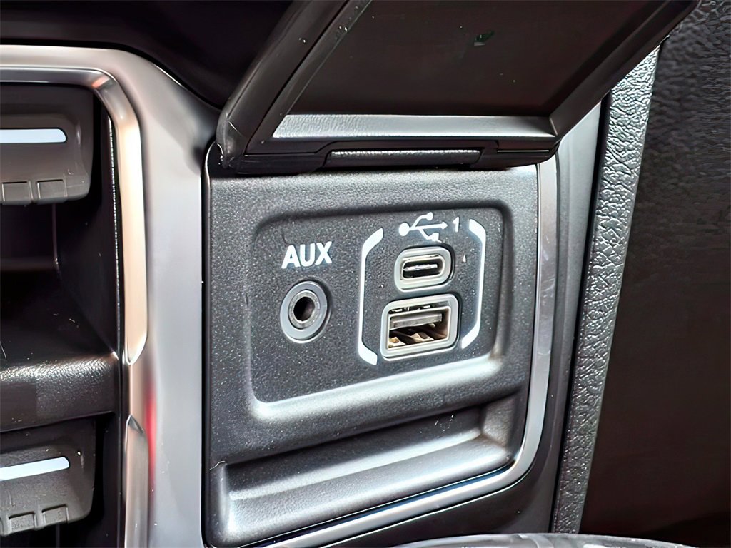 New 2025 Jeep Wrangler Sahara w/ Technology Group image 10