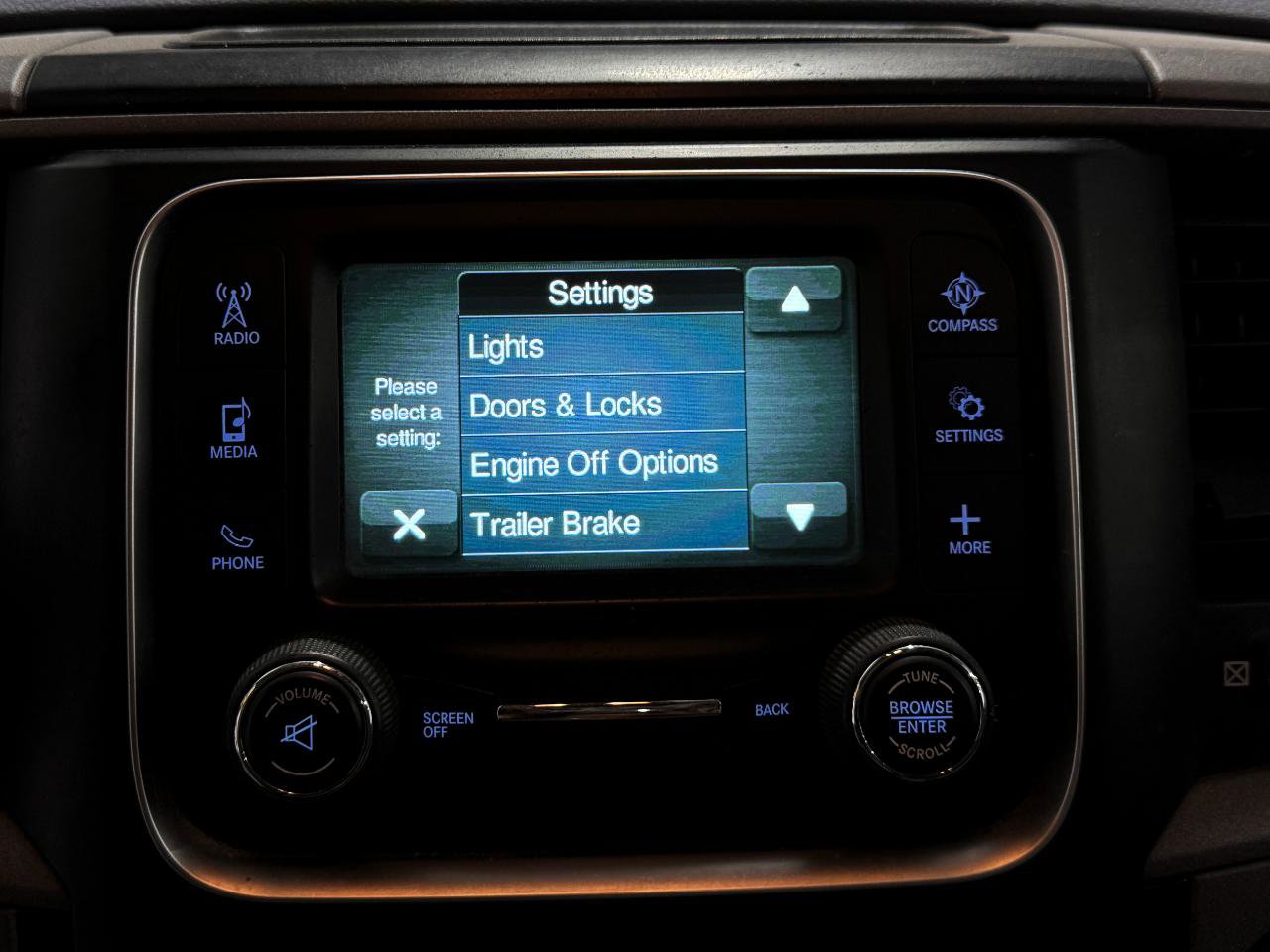 Used 2018 RAM 2500 Tradesman w/ Chrome Appearance Group image 22