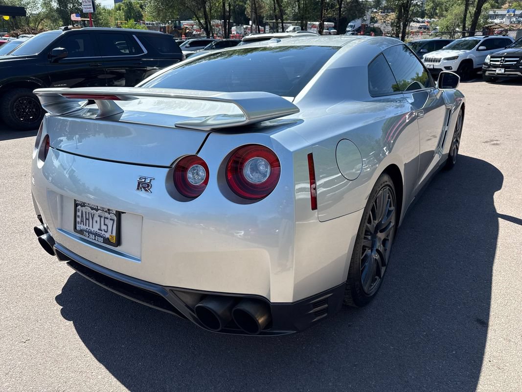 Used 2016 Nissan GT-R Premium AWD/4WD image 7