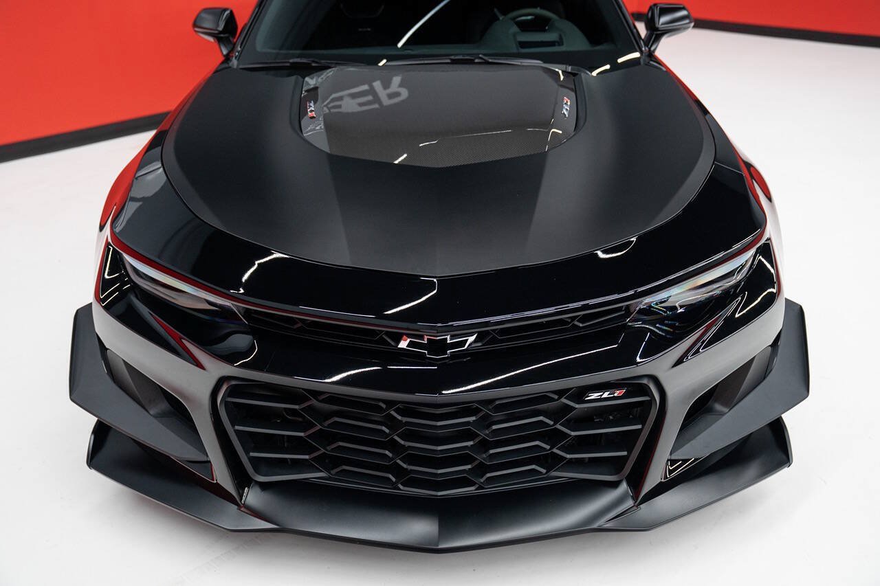 Used 2021 Chevrolet Camaro ZL1 RWD image 6