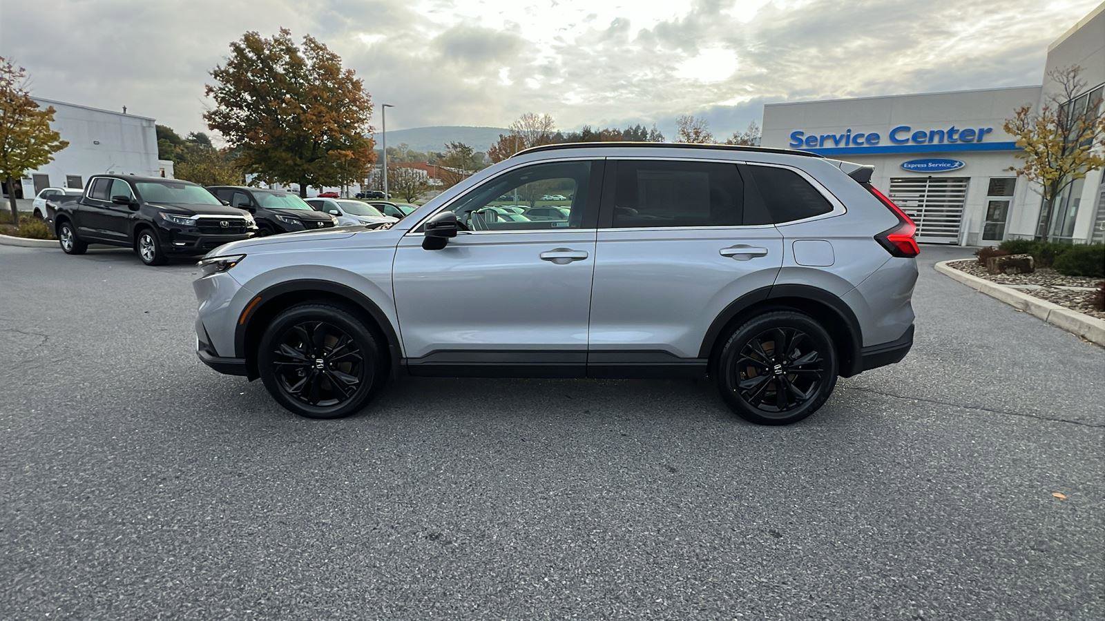 Used 2023 Honda CR-V Sport Touring image 7