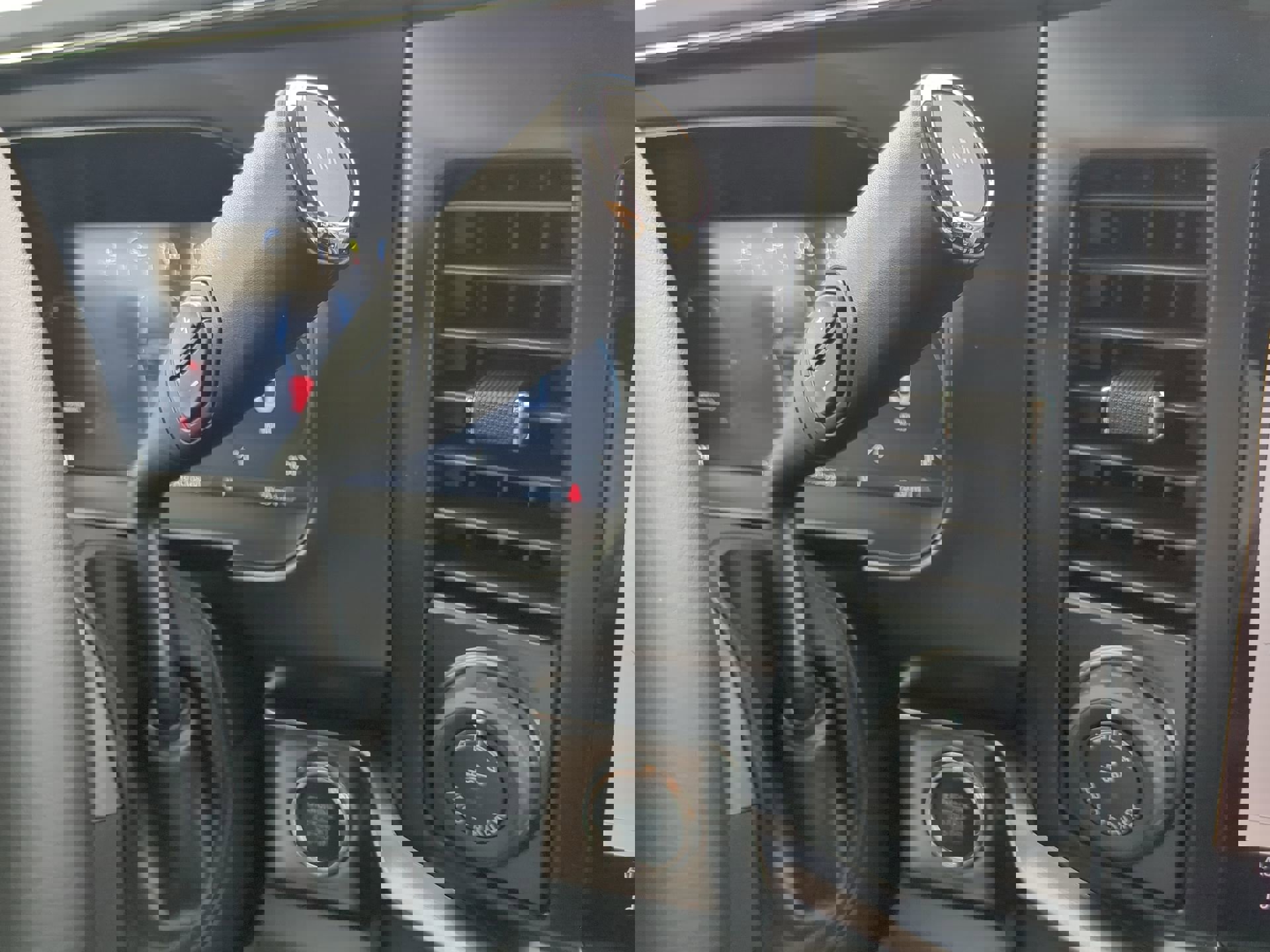 New 2026 Ford F250 Lariat w/ Black Appearance Package image 60