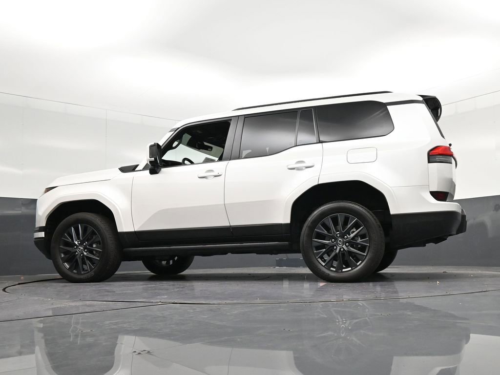 Used 2024 Lexus GX 550 w/ Cold Area Package AWD/4WD image 40