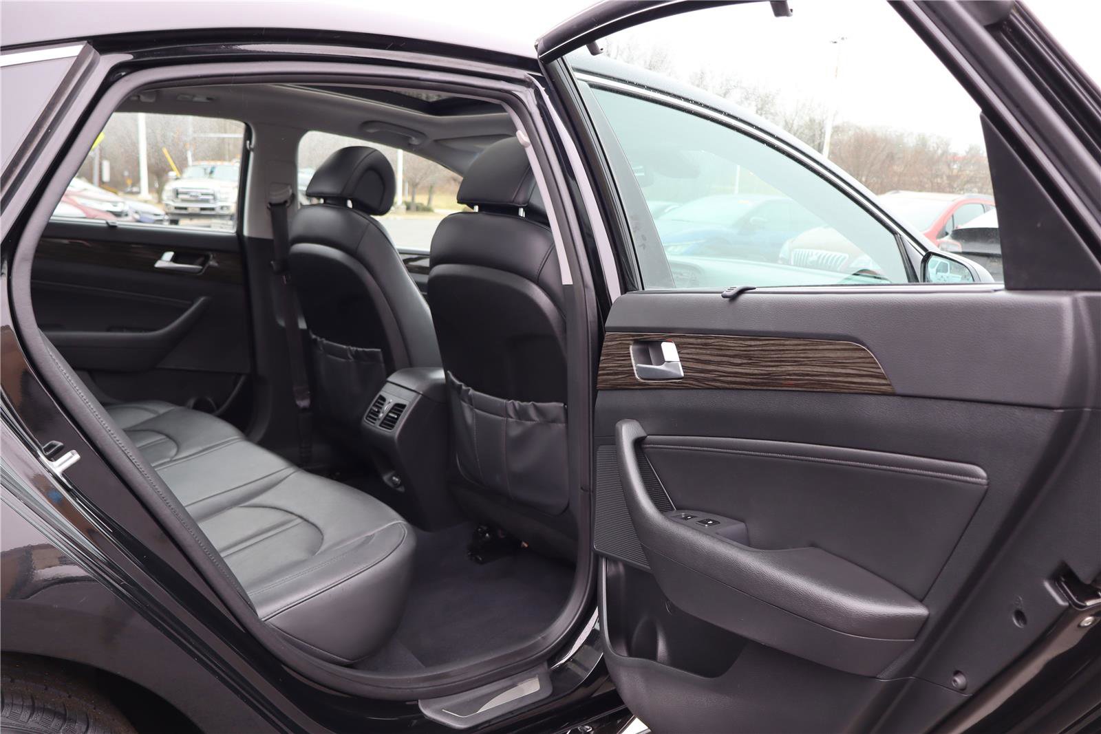 Used 2015 Hyundai Sonata Limited w/ Option Group 06 image 27