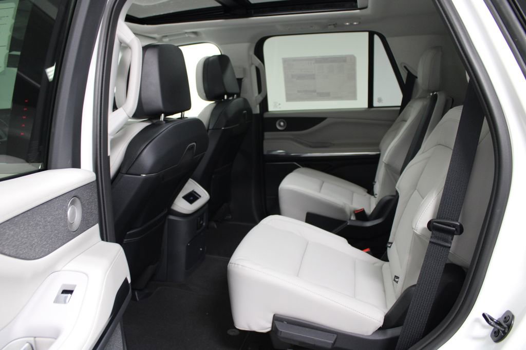 New 2026 Lincoln Navigator Reserve AWD/4WD image 27