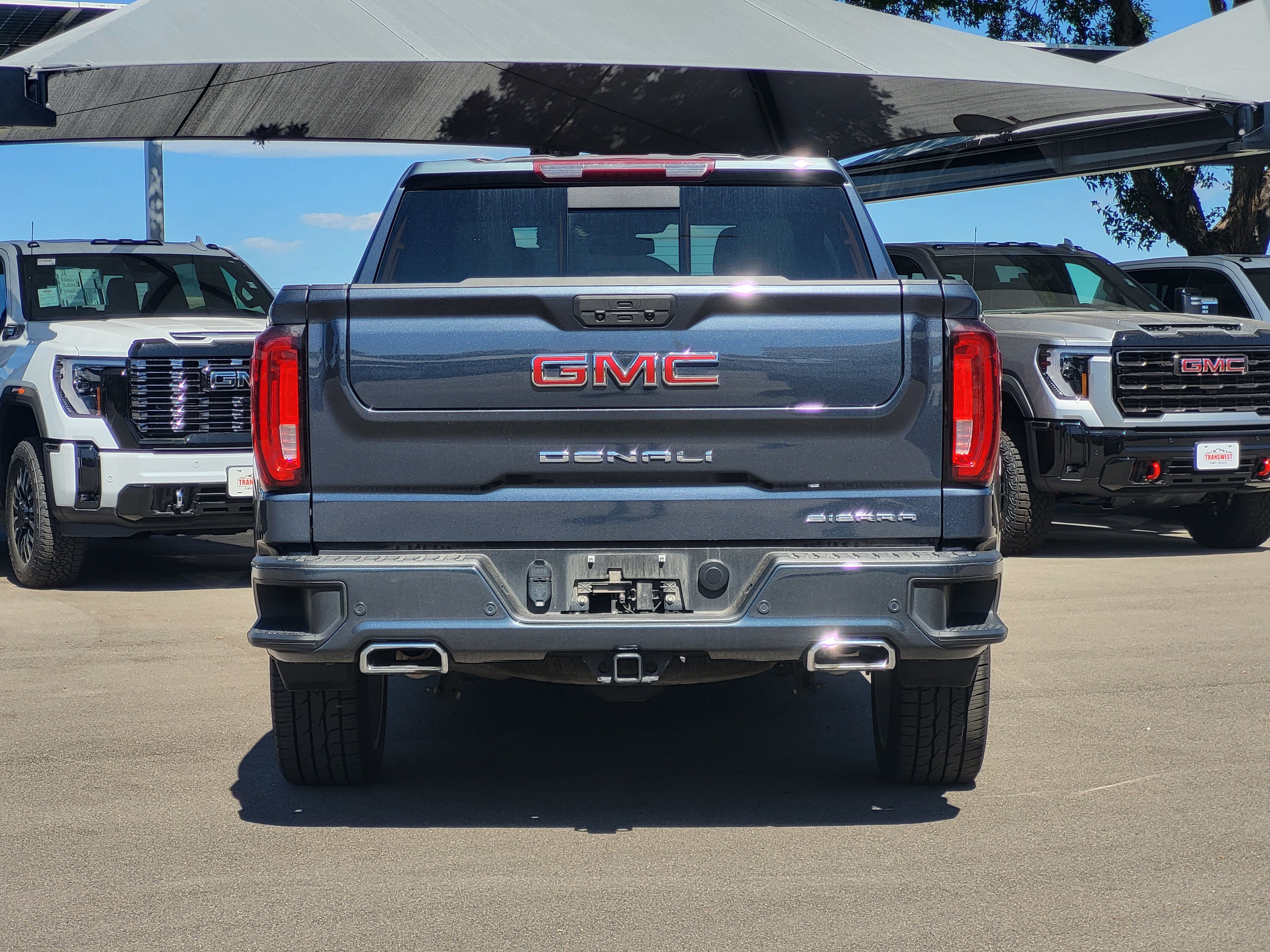 Used 2022 GMC Sierra 1500 Denali w/ Denali Premium Package AWD/4WD image 6