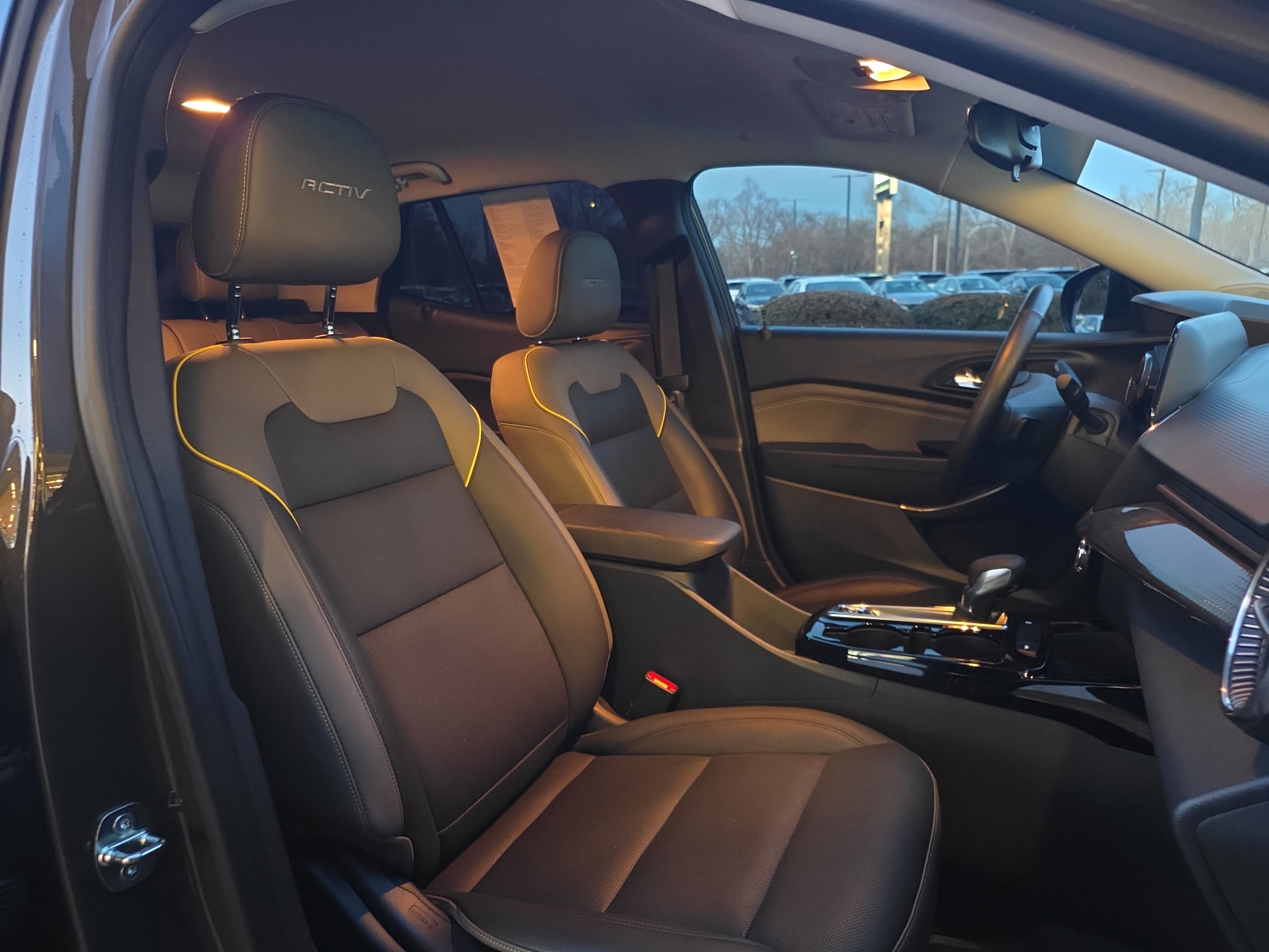 Used 2024 Chevrolet Trax ACTIV w/ Driver Confidence Package image 32