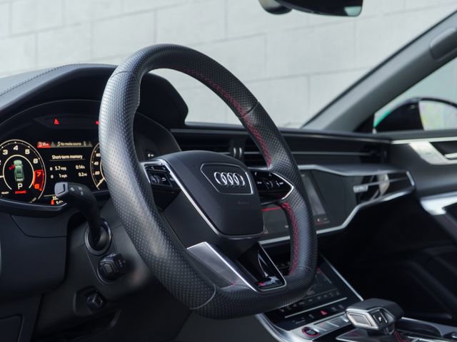 Used 2023 Audi RS 7 Sportback w/ Black Optic Package AWD/4WD image 4