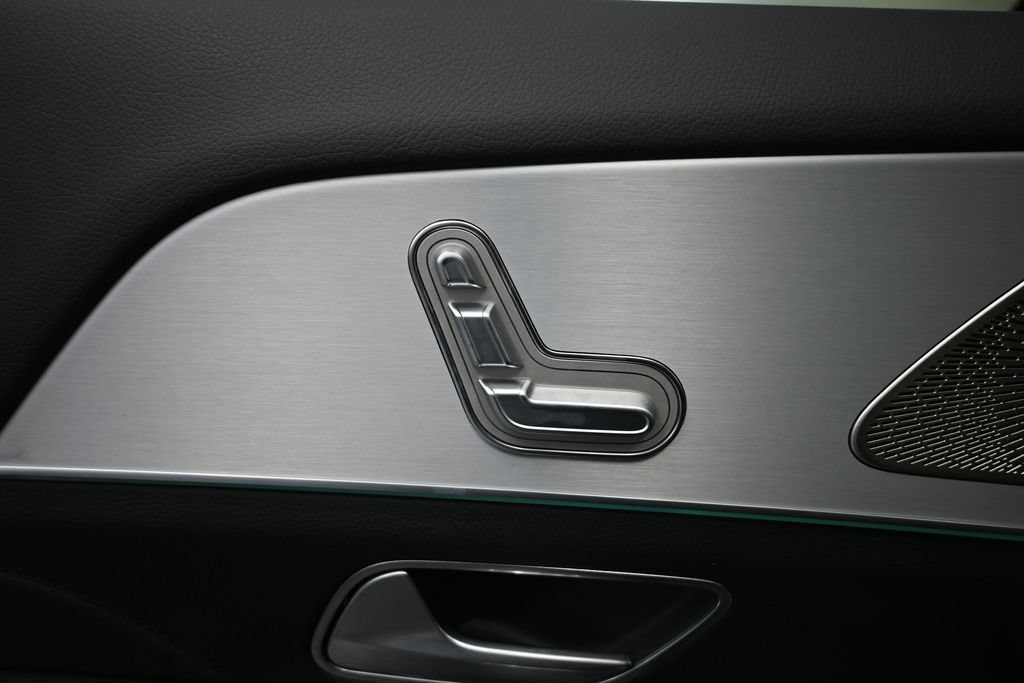 Used 2026 Mercedes-Benz GLS 450 4MATIC image 31