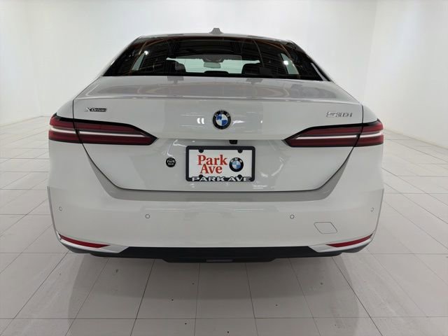 Used 2026 BMW 530i xDrive w/ Premium Package AWD/4WD image 48