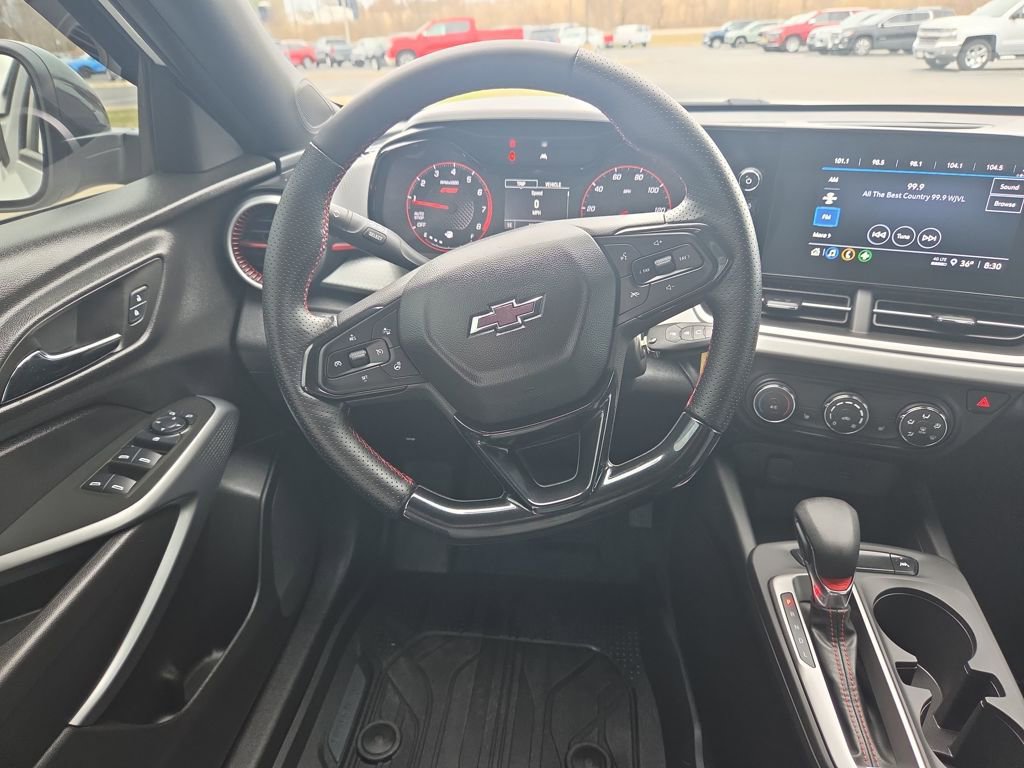 Certified 2024 Chevrolet Trax RS image 12