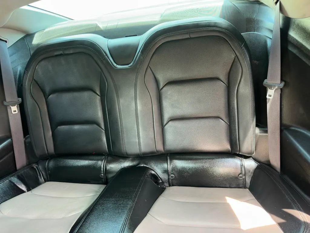 Used 2016 Chevrolet Camaro LT RWD image 9