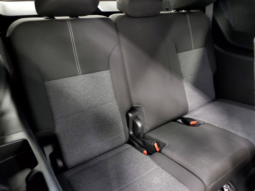 Used 2025 GMC Acadia Elevation image 20