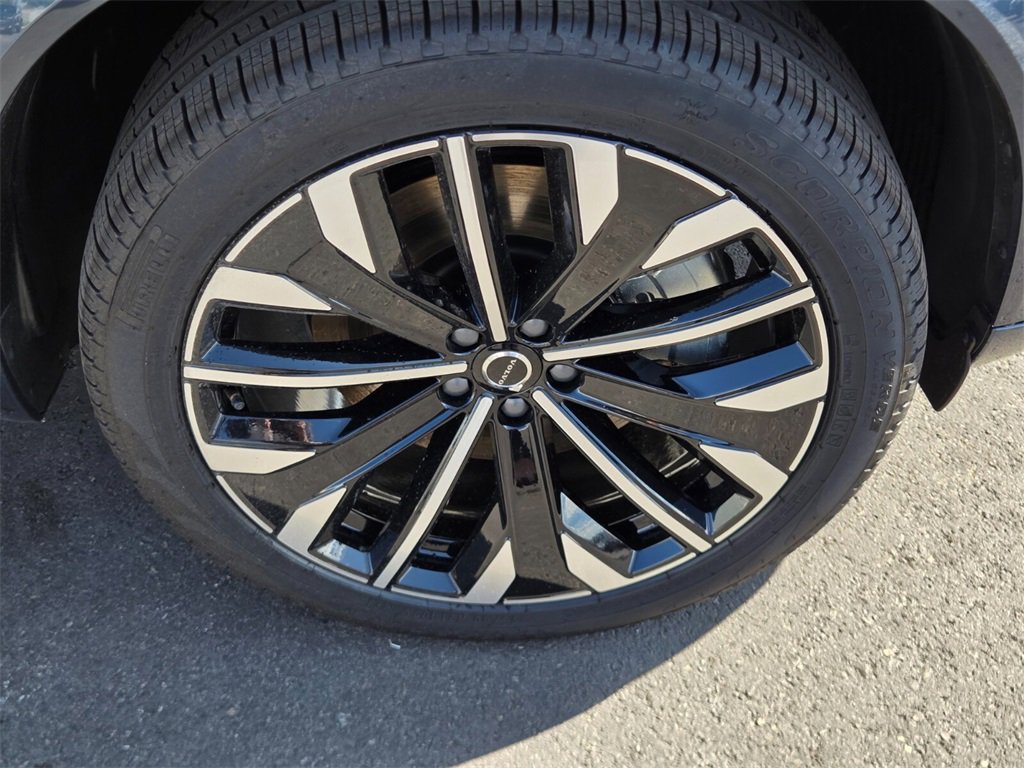 New 2026 Volvo XC90 T8 Plus image 7