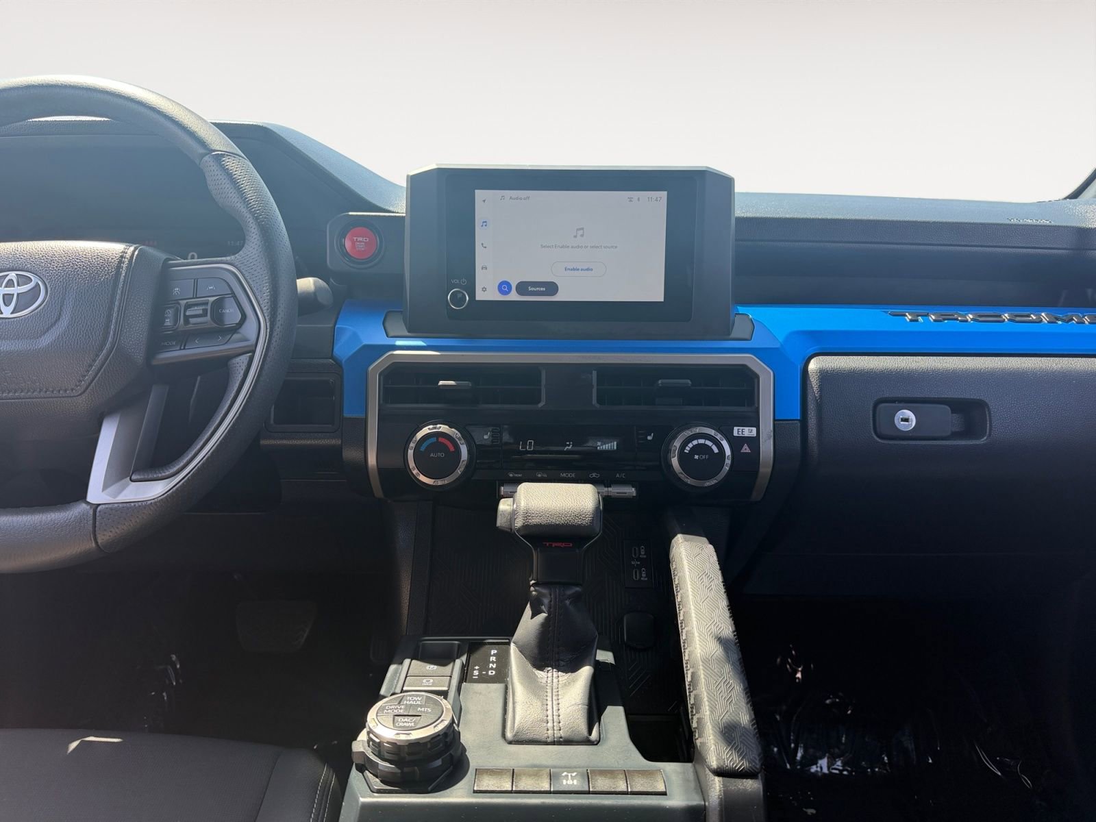 Certified 2025 Toyota Tacoma TRD Off-Road AWD/4WD image 11