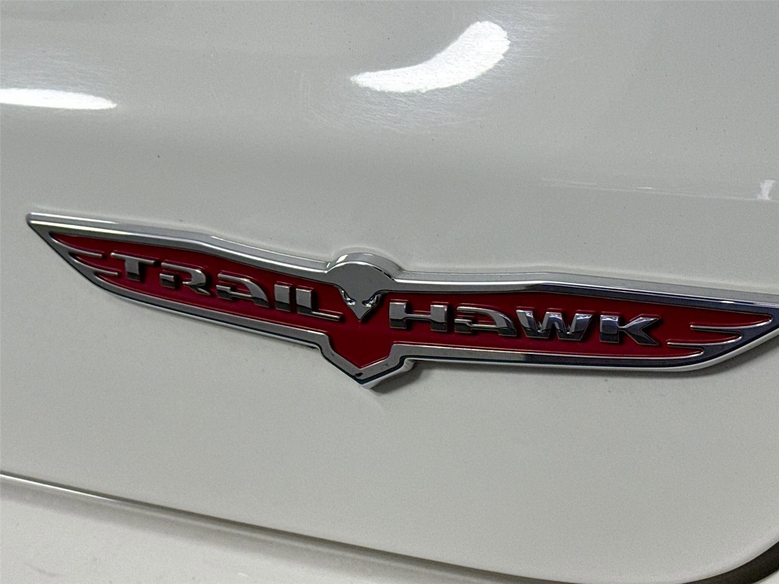 Used 2020 Jeep Compass Trailhawk image 11