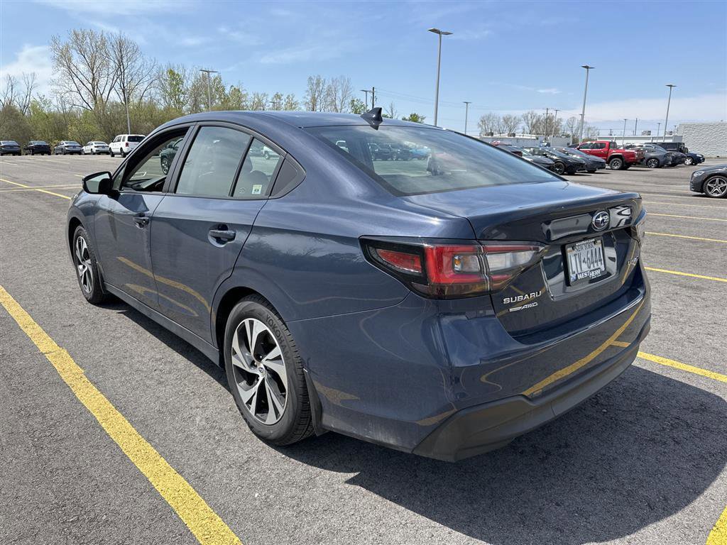 Used 2025 Subaru Legacy Premium AWD/4WD image 2
