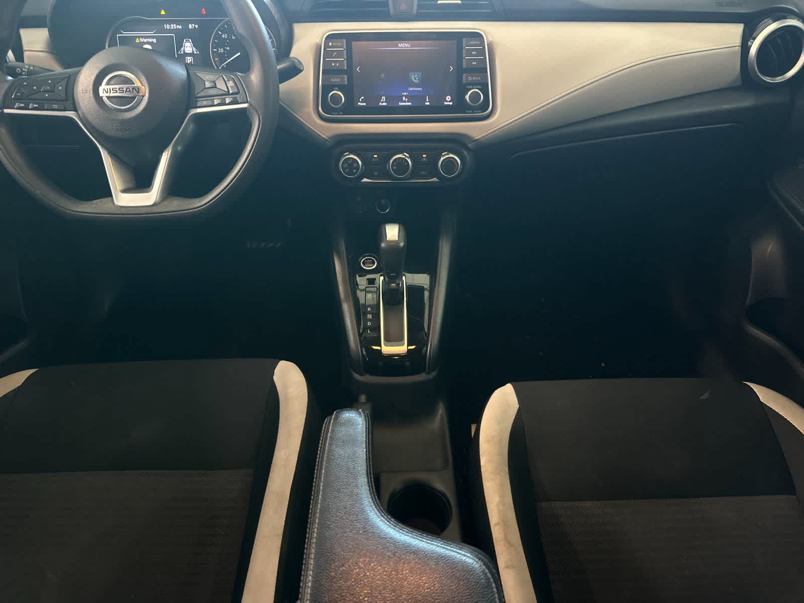 Used 2021 Nissan Versa SV FWD image 4