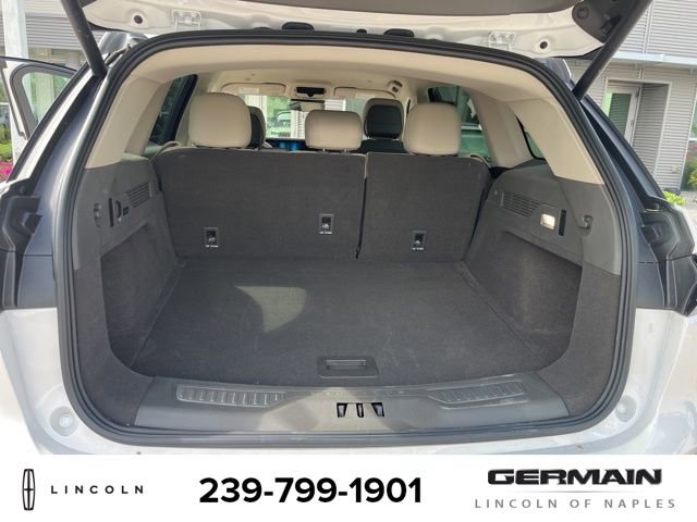 Used 2025 Lincoln Nautilus Premier image 16