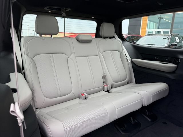 New 2026 Jeep Grand Wagoneer Summit w/ Premium Group III AWD/4WD image 13