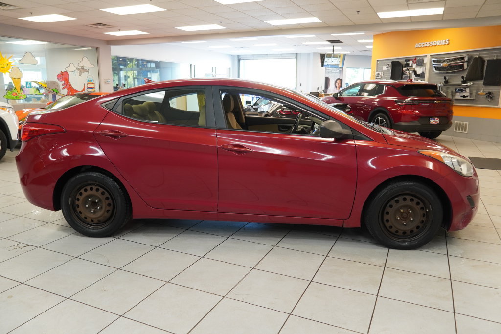 Used 2013 Hyundai Elantra GLS FWD image 12