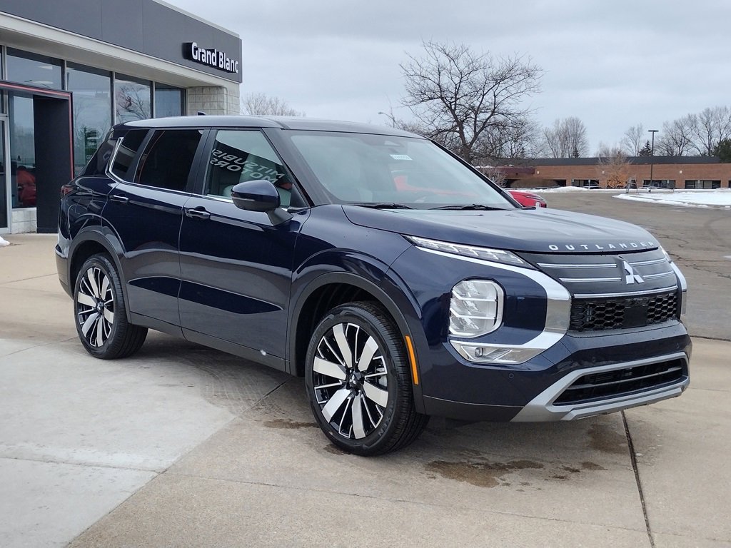 New 2026 Mitsubishi Outlander SE image 14