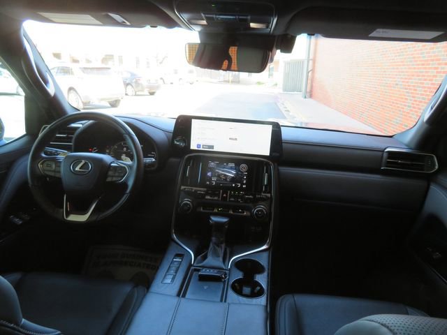 Used 2024 Lexus LX 600 4WD w/ Appearance Package image 16