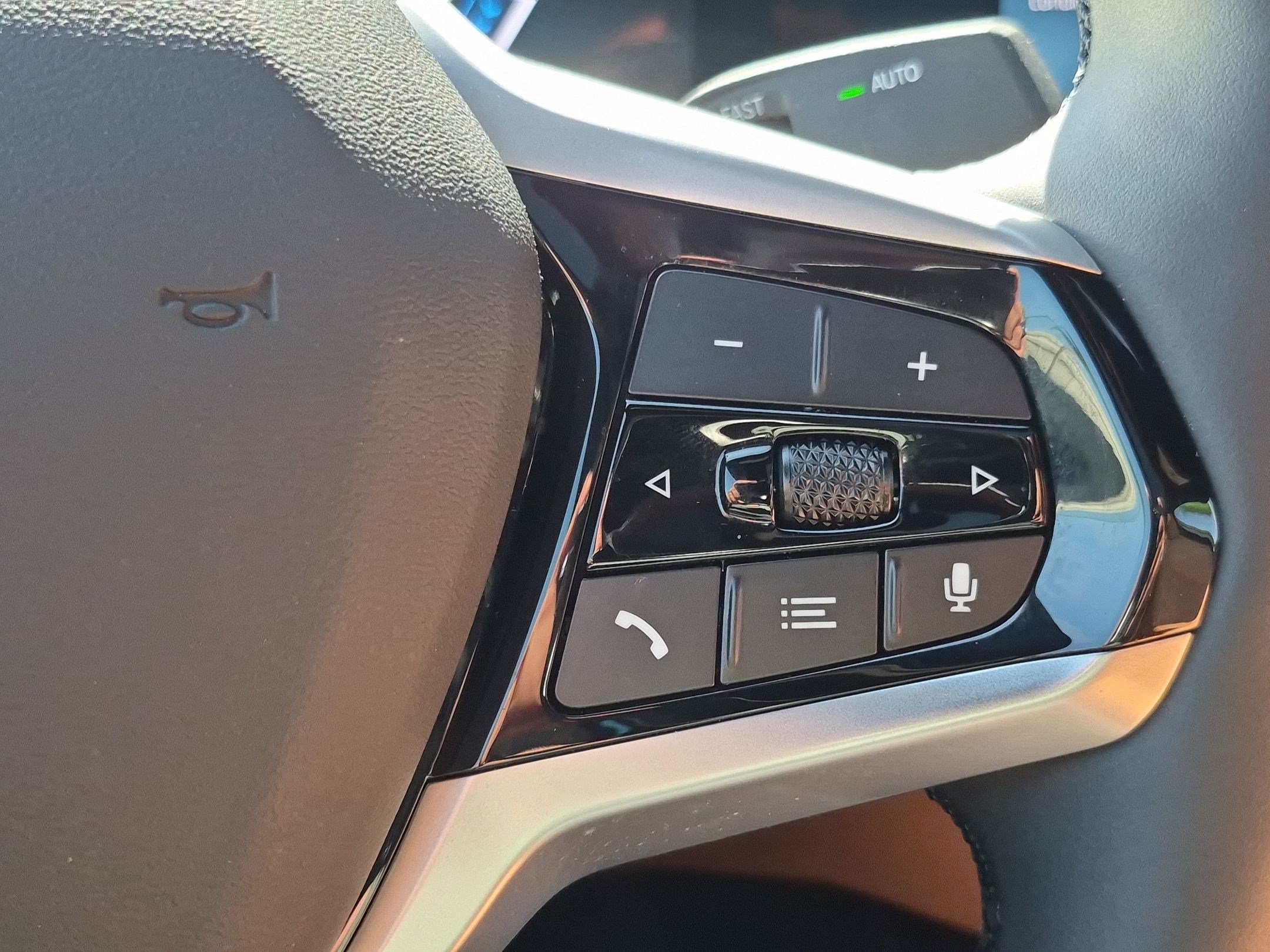 Certified 2025 BMW i4 eDrive40 w/ M Sport Package RWD image 20
