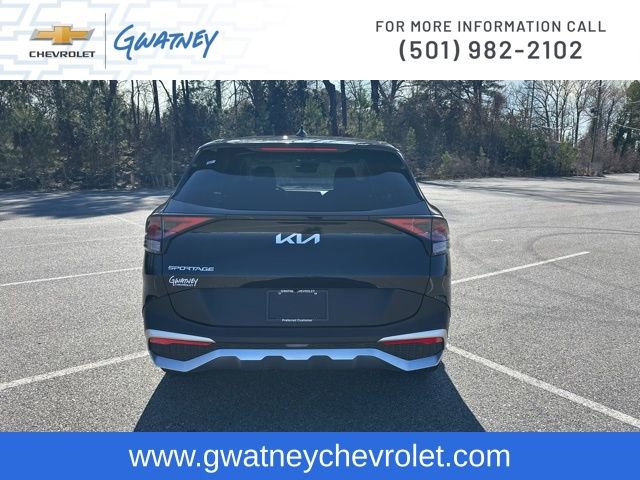 Used 2025 Kia Sportage LX image 6