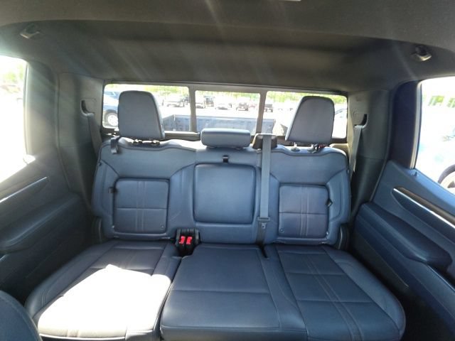 Used 2023 Chevrolet Silverado 1500 High Country AWD/4WD image 34