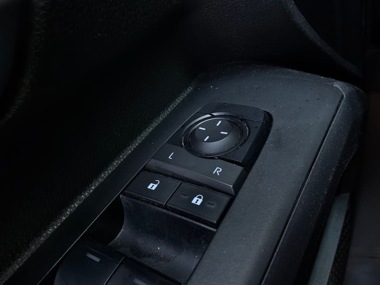 Used 2024 Toyota Tacoma TRD Off-Road w/ TRD Off Road Premium Package AWD/4WD image 26