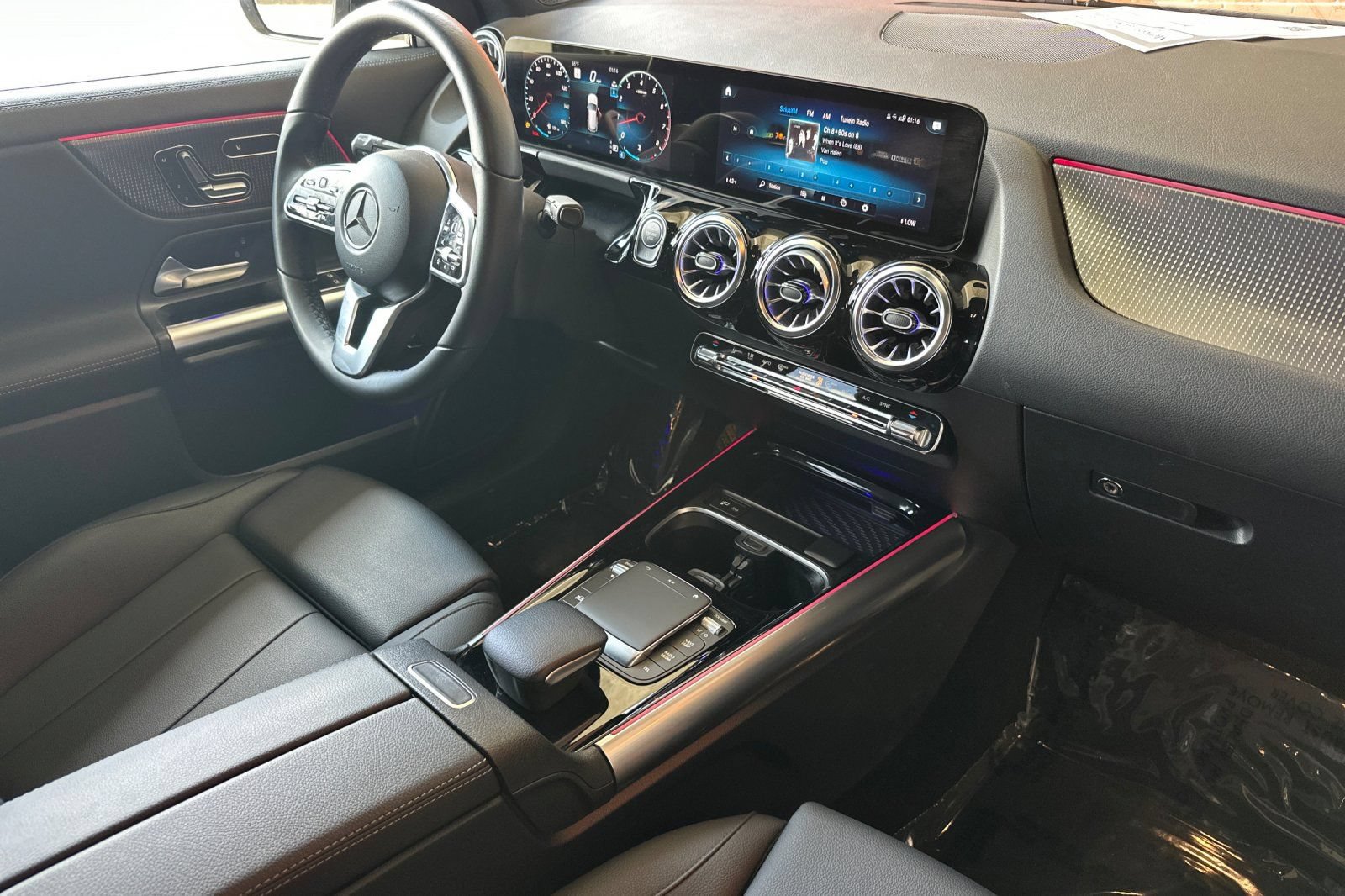 Certified 2023 Mercedes-Benz GLA 250 w/ Premium Package image 19