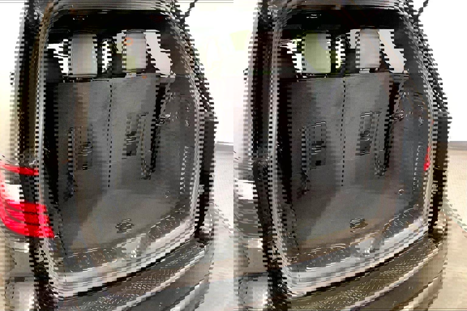 Used 2025 Dodge Durango GT image 4