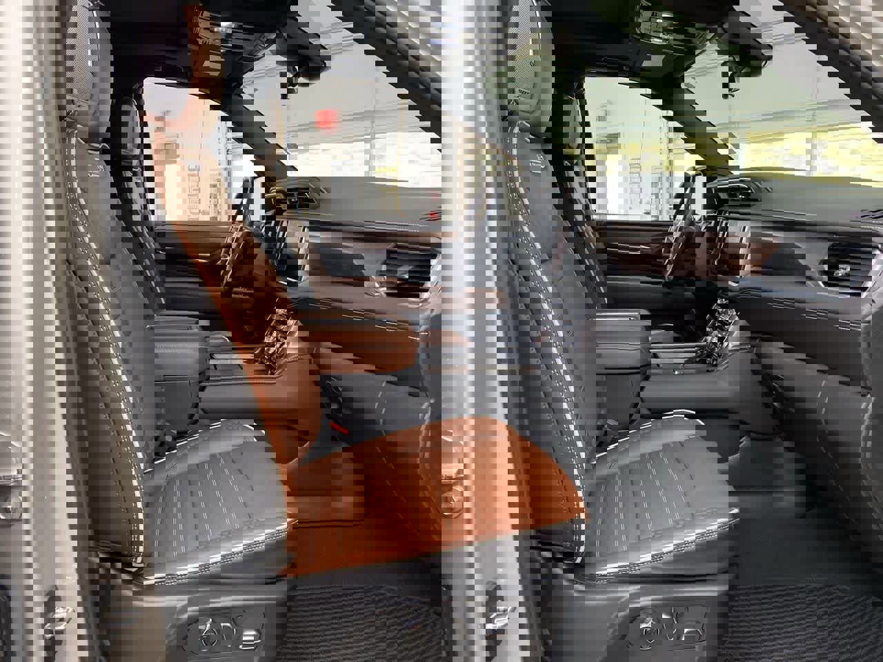 Used 2024 GMC Yukon Denali Ultimate image 19