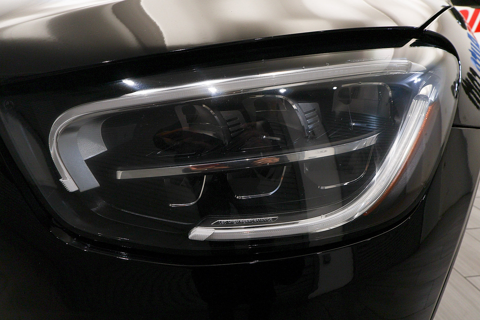 Used 2021 Mercedes-Benz GLC 300 4MATIC image 9