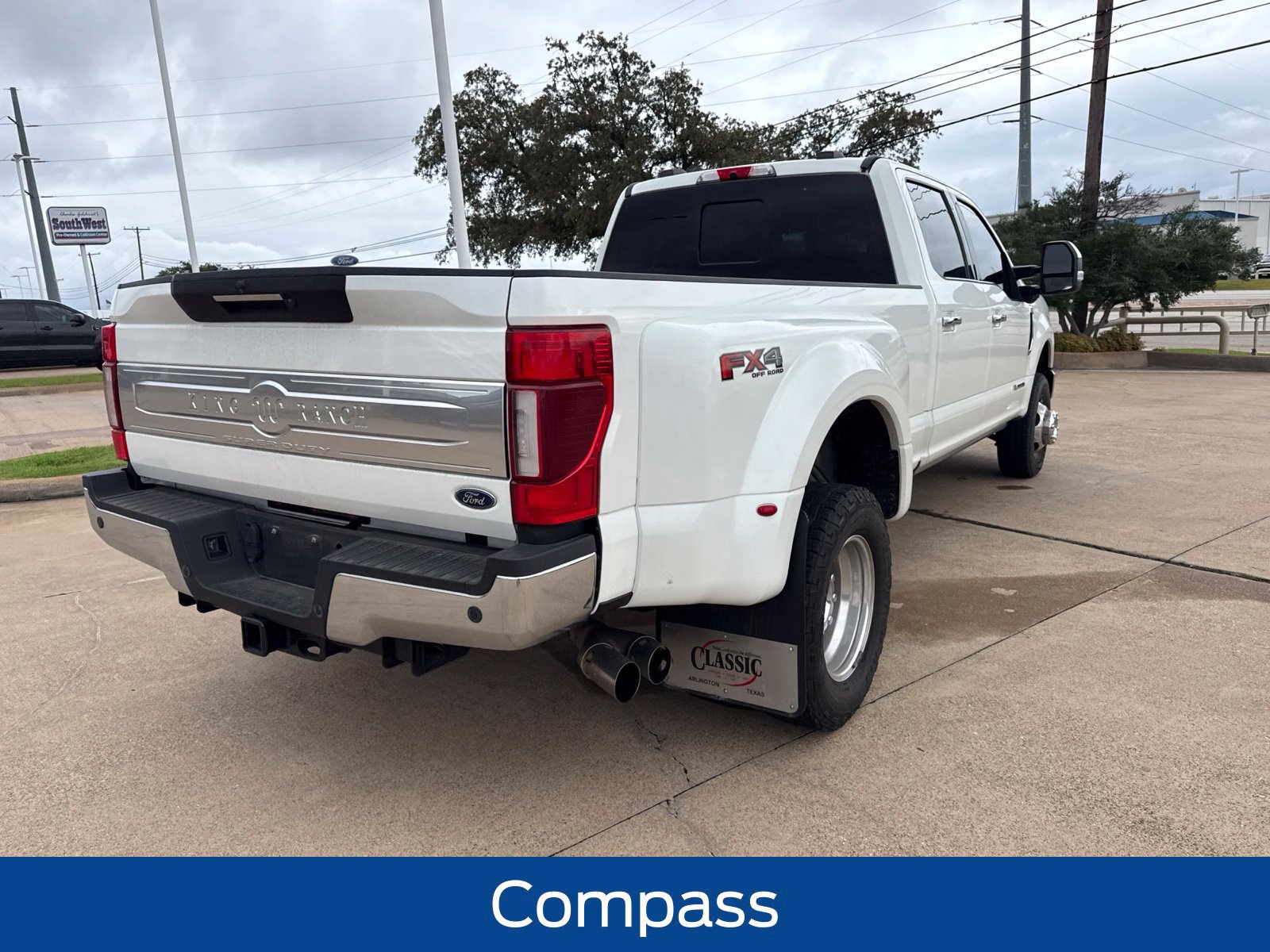 Used 2021 Ford F350 King Ranch w/ King Ranch Ultimate Package AWD/4WD image 8