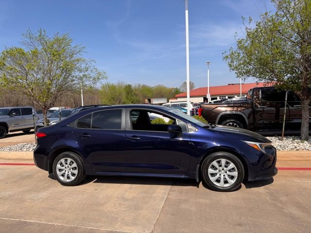 Used 2024 Toyota Corolla LE image 6
