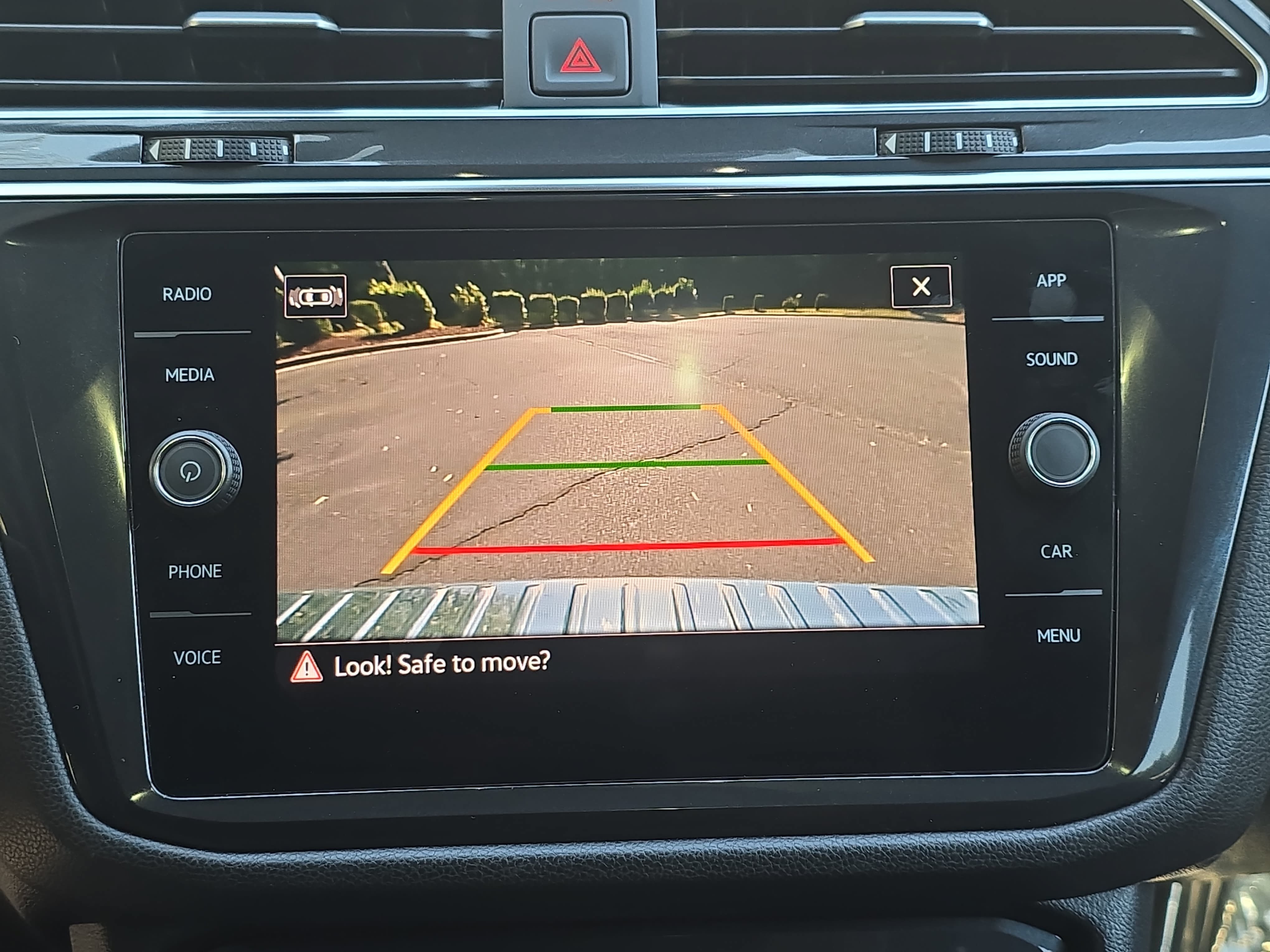 Certified 2022 Volkswagen Tiguan SE R-Line FWD image 25