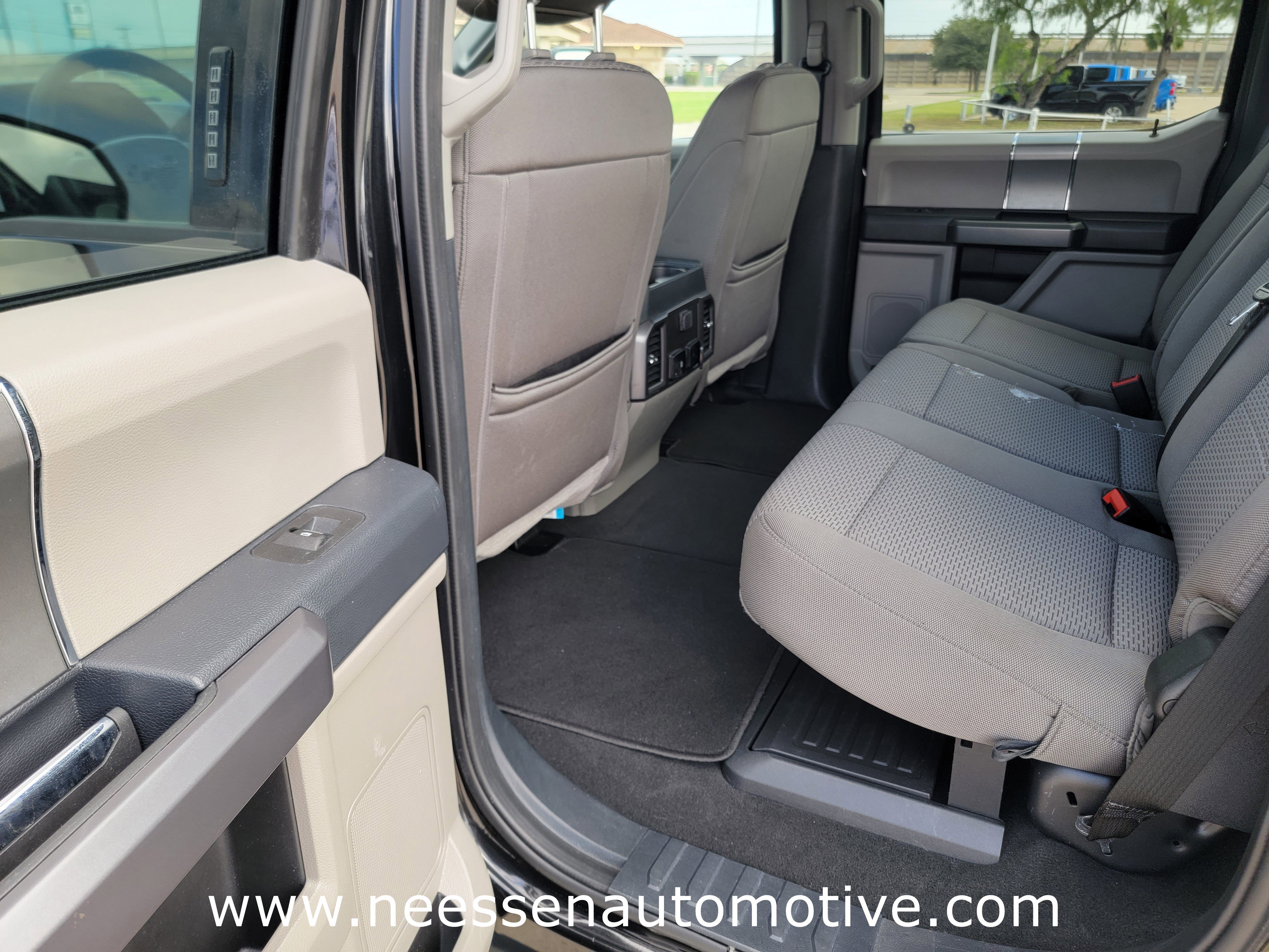 Used 2022 Ford F250 XLT w/ Black Appearance Package image 16